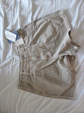 Universal Thread Women's Flat Front Shorts in Khaki